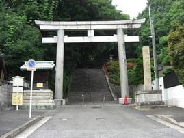 城山神社入り口の鳥居